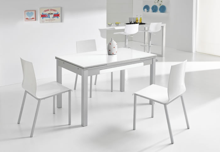 Silla de Comedor “Laura” Blanca Brillo