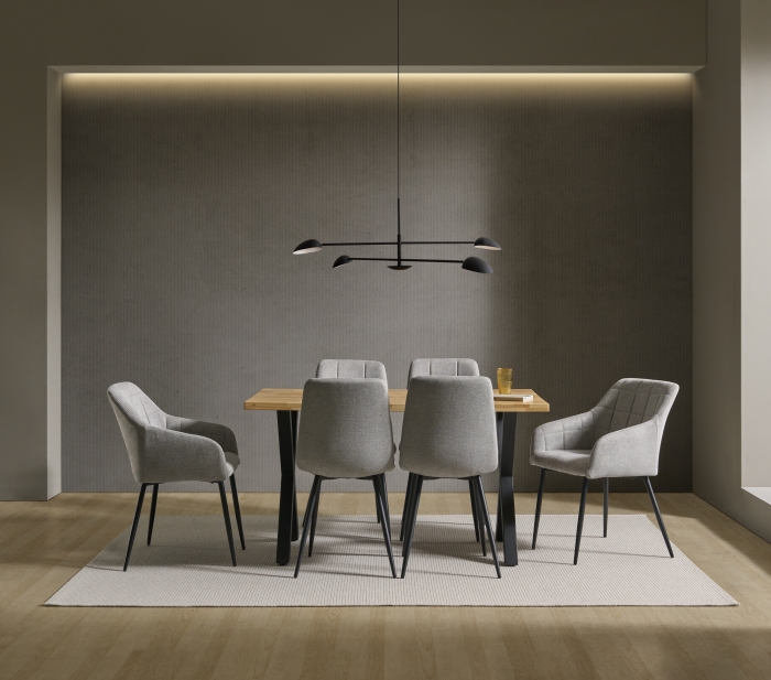 Butaca de comedor modelo Mayka – tapizado gris con patas negras